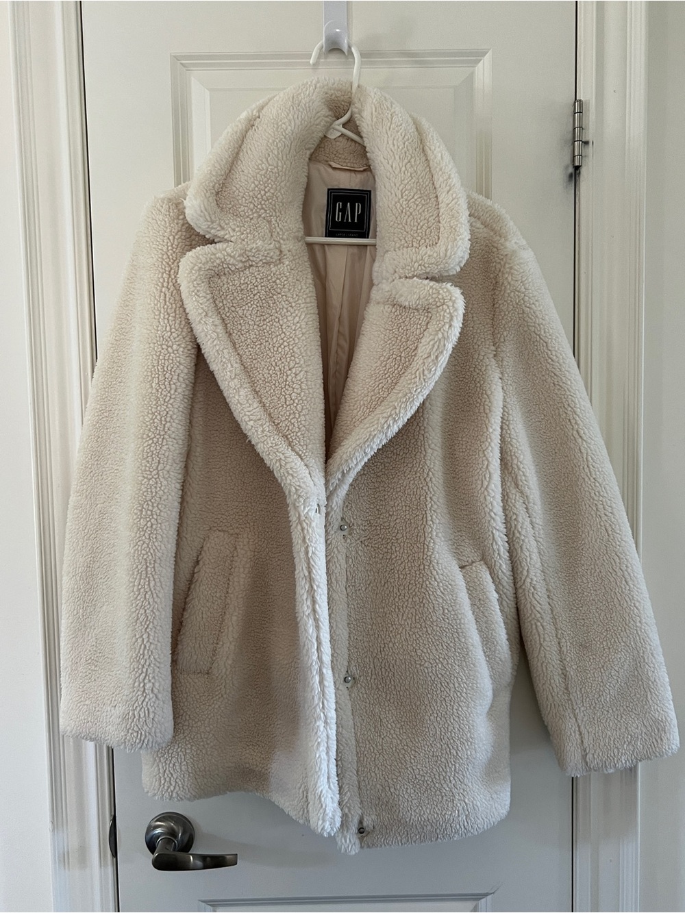 GAP Women's Ivory Teddy Sherpa Jacket